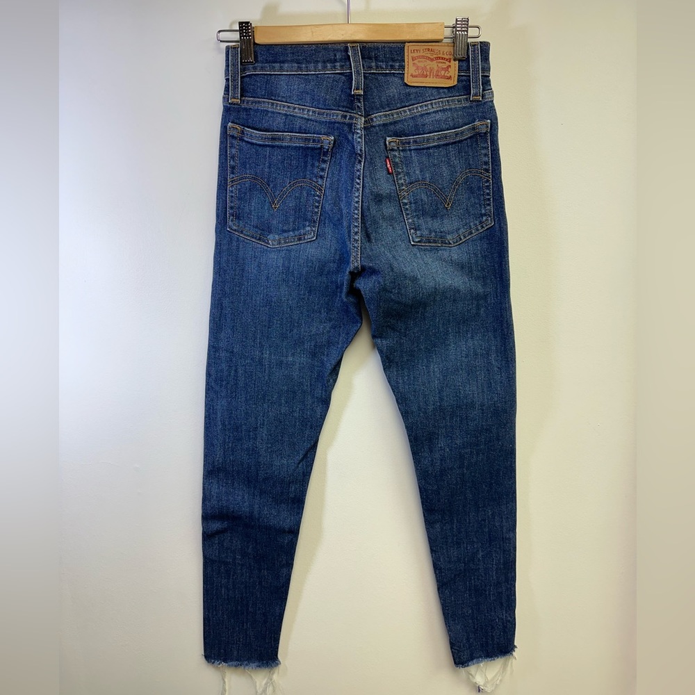 LEVI'S Wedgie Skinny Women's Jeans Dark Blue Wash Size 25 - Picture 2 of 12